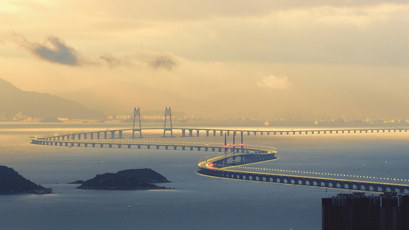10、龐源租賃參建國(guó)家“世紀(jì)工程”港珠澳大橋（2012—2017年）_副本.jpg